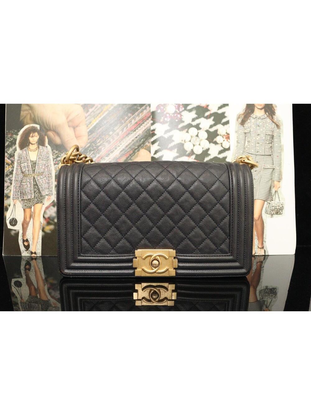 Chanel Le Boy Medium Deep Navy Blue #311446C28B